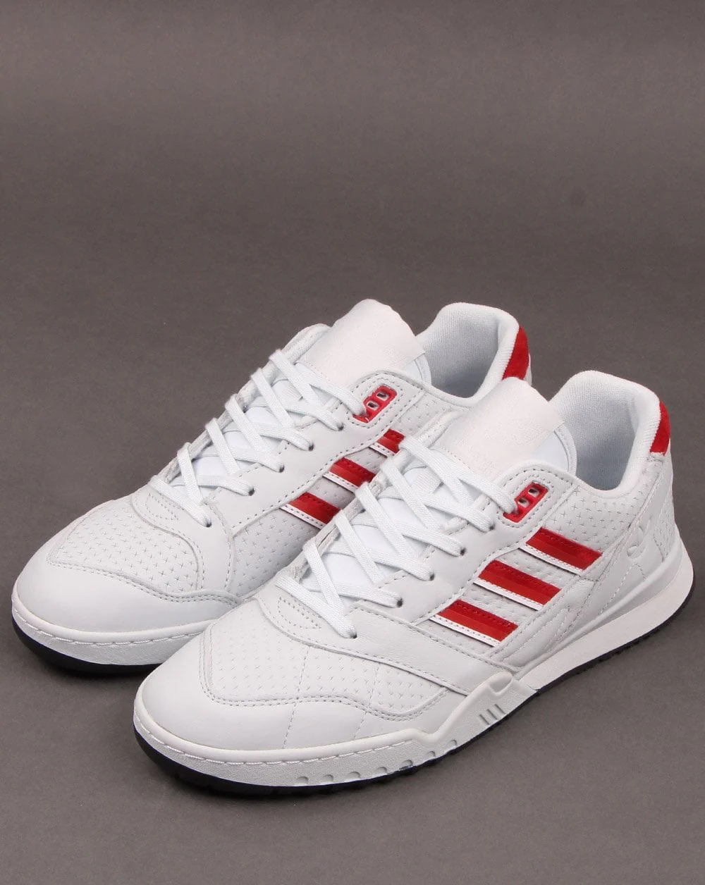 Adidas A.R. Trainer Blue Tint/Scarlet - Image 3