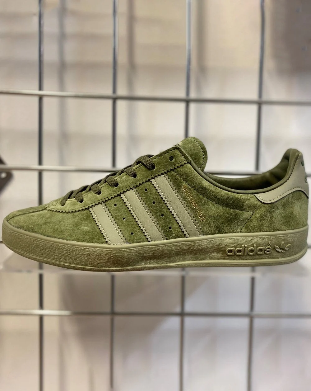Adidas Broomfield Trainers Olive Green - Image 3