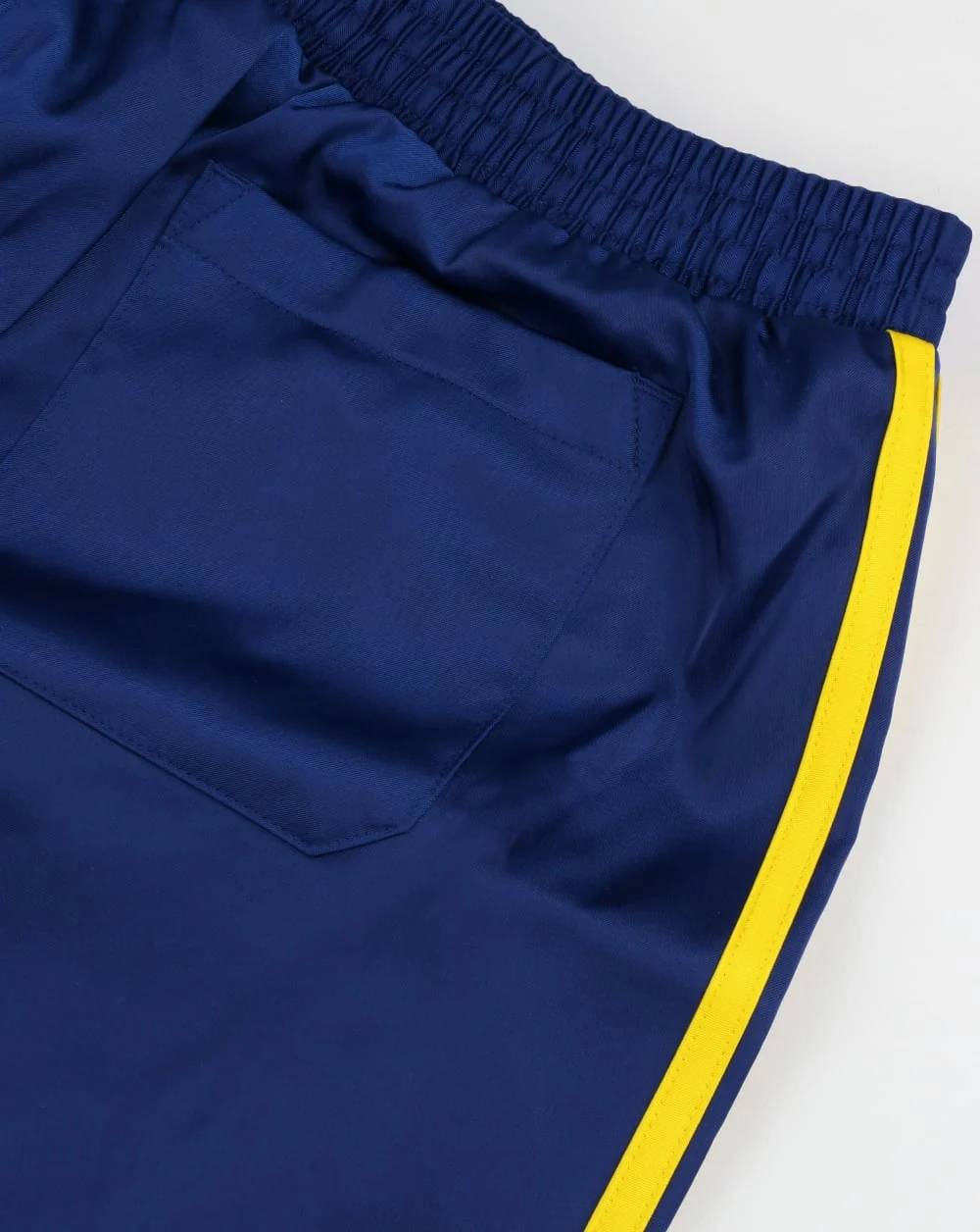 Adidas Originals Italia 90s Shorts Ink-Yellow - Image 4