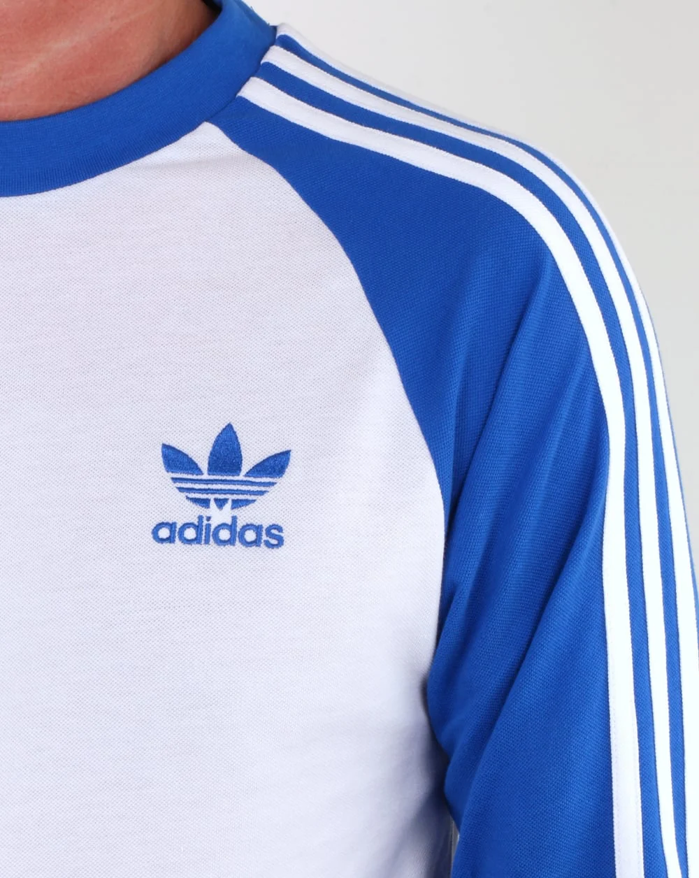 Adidas Originals Long Sleeve 3 Stripes T Shirt White/Blue - Image 4