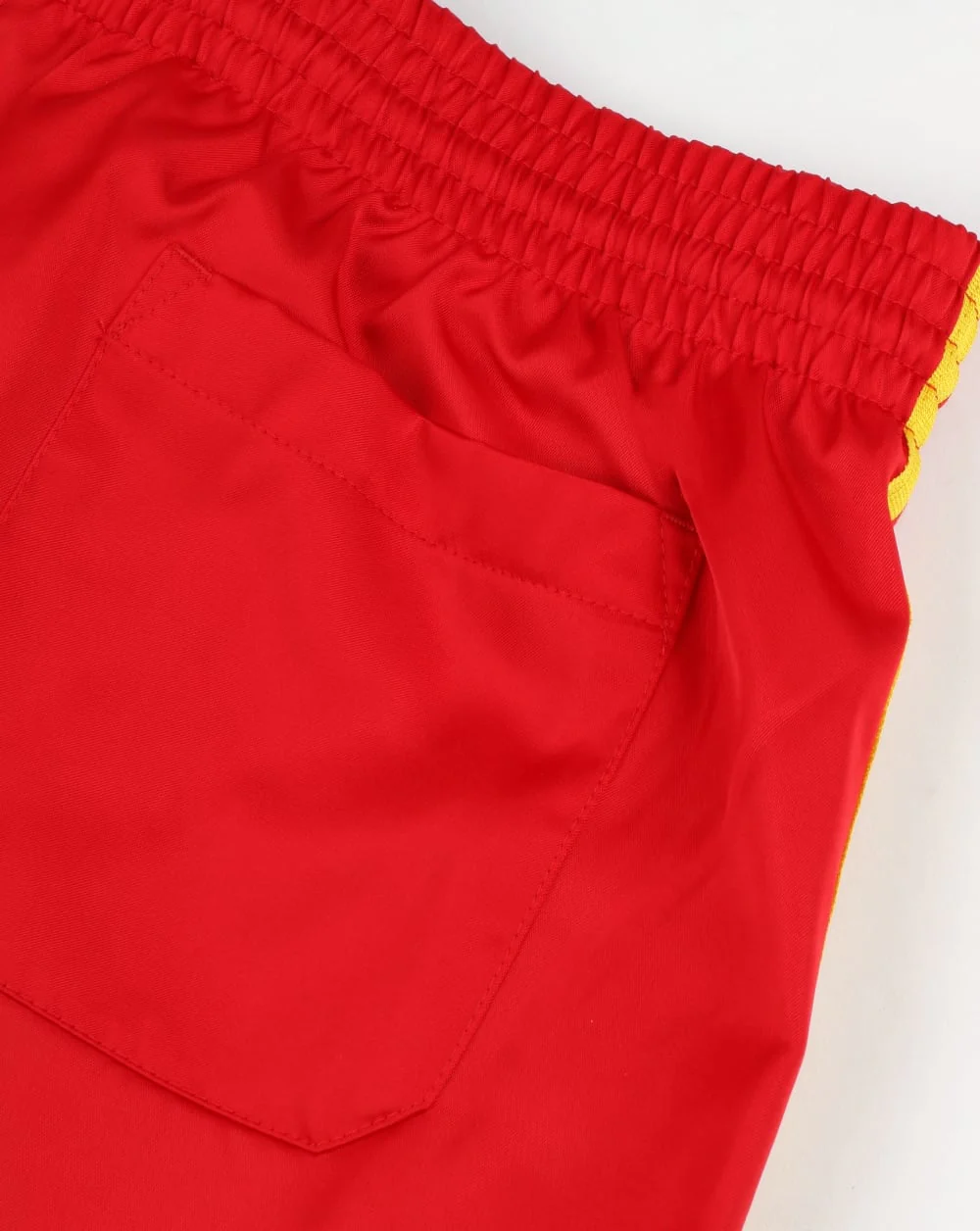Adidas Originals Shorts Victory Red - Image 4