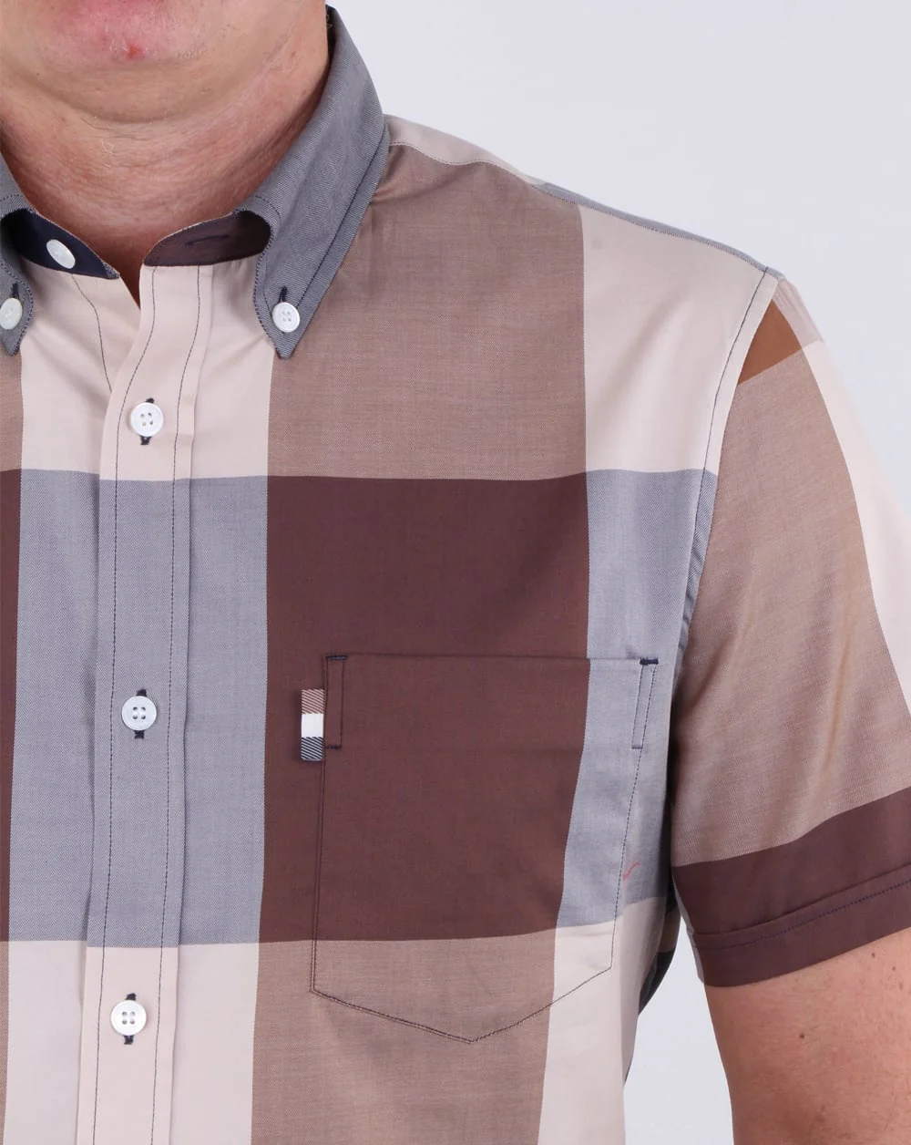 Aquascutum Henlake Giant Club Check Ss Shirt Vicuna - Image 2