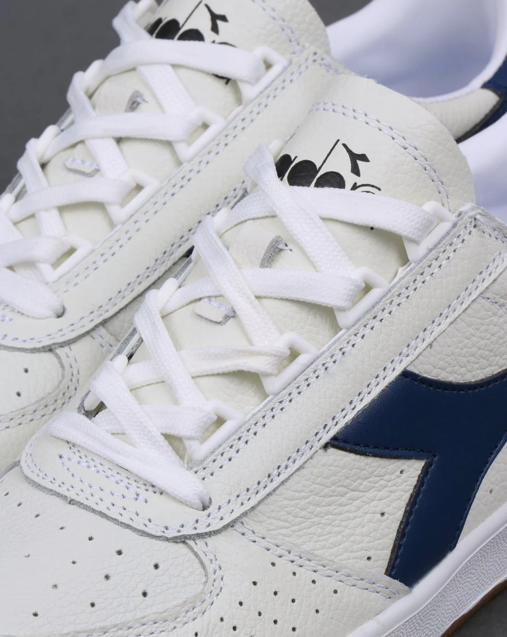 Diadora B. Elite L Trainers White/Navy - Gum - Image 4