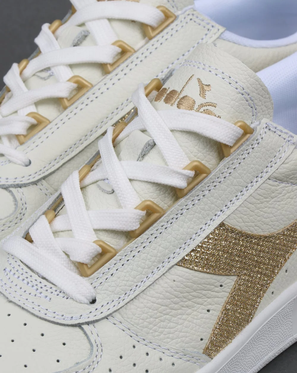 Diadora B. Elite Womens Trainers White/Gold - Image 4