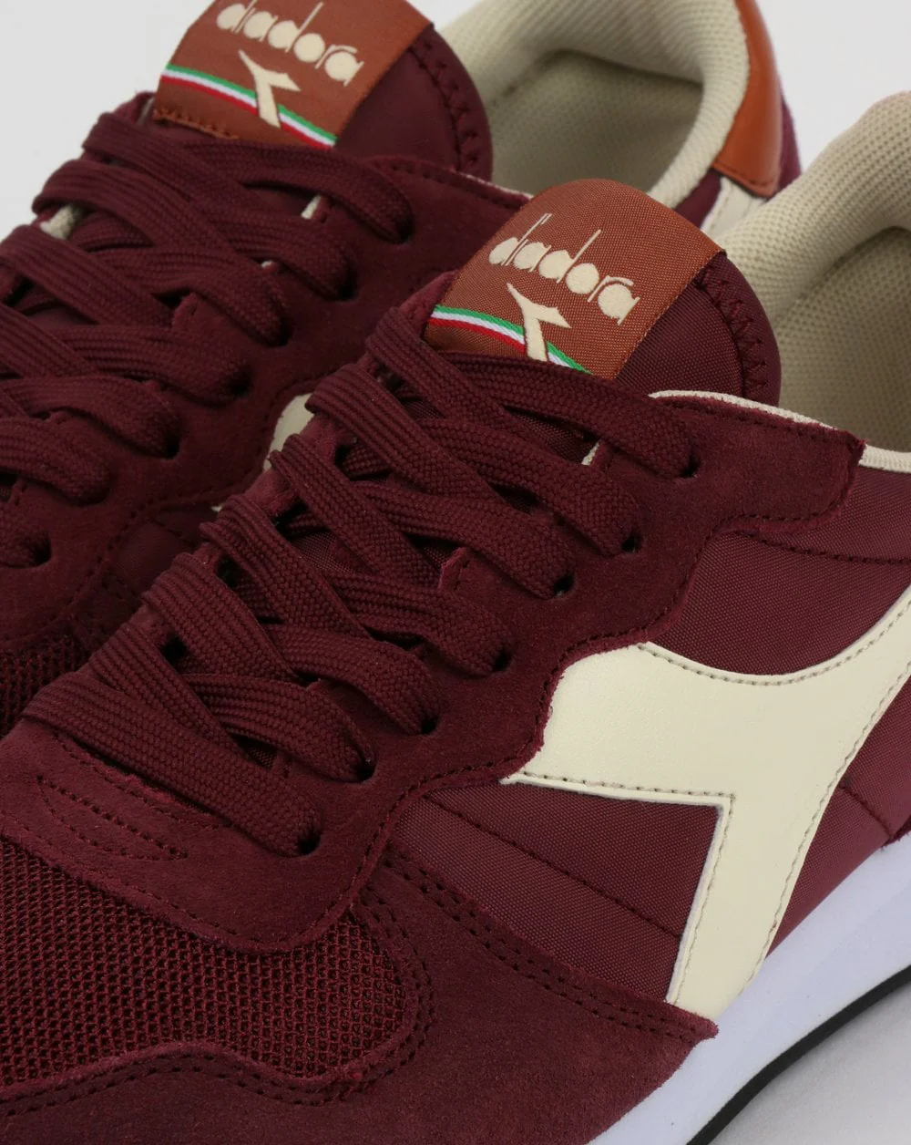 Diadora Camaro Trainers Burgundy/White - Image 4