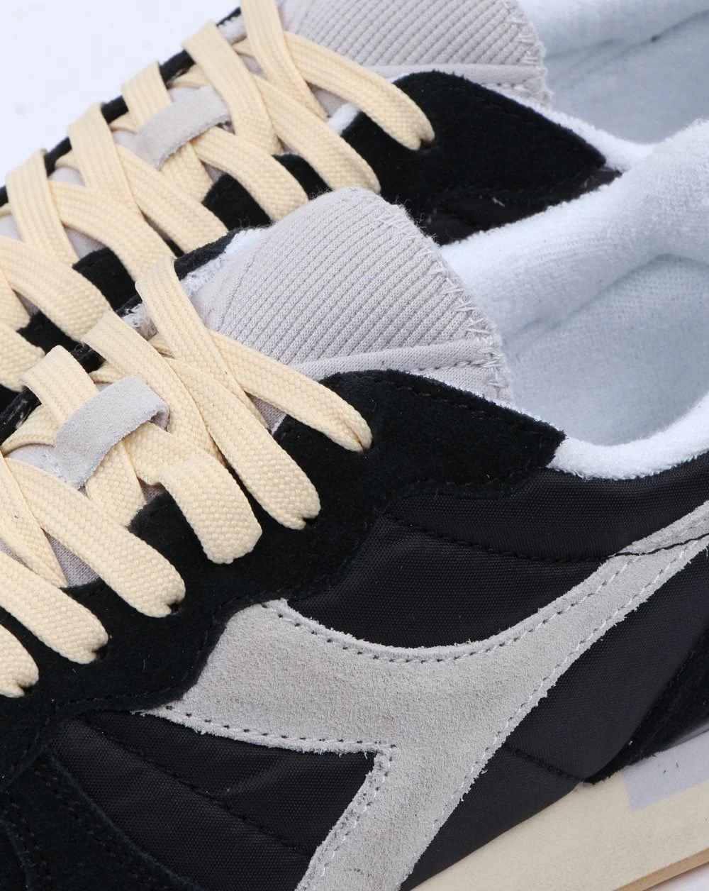 Diadora Camaro Vintage Trainers Black/Off White - Image 4