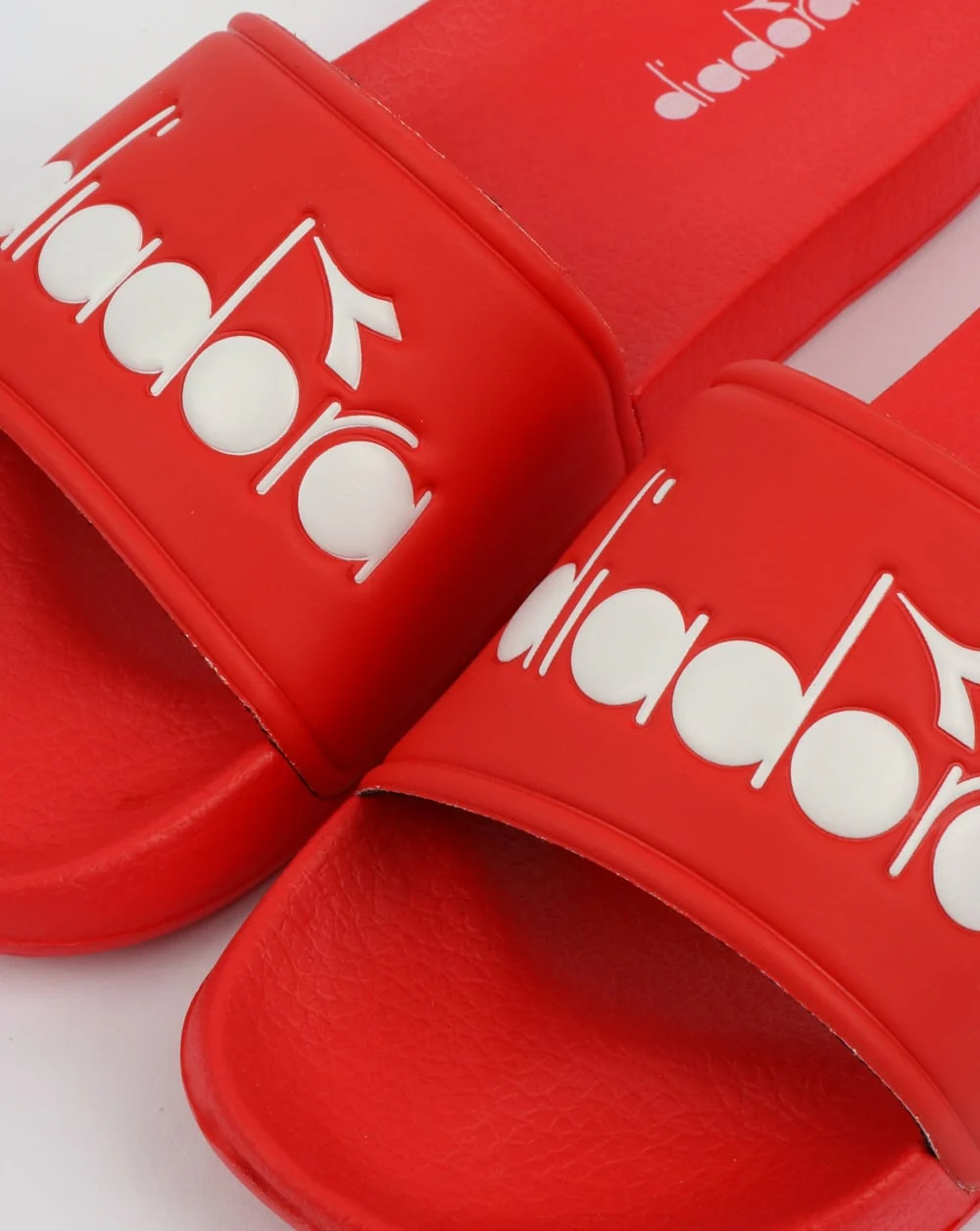 Diadora Serifos 90 Sliders Carmine Red - Image 2