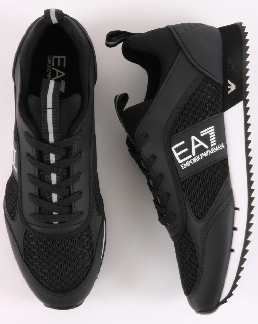 Emporio Armani EA7 Runner Trainer Black/white - Image 2