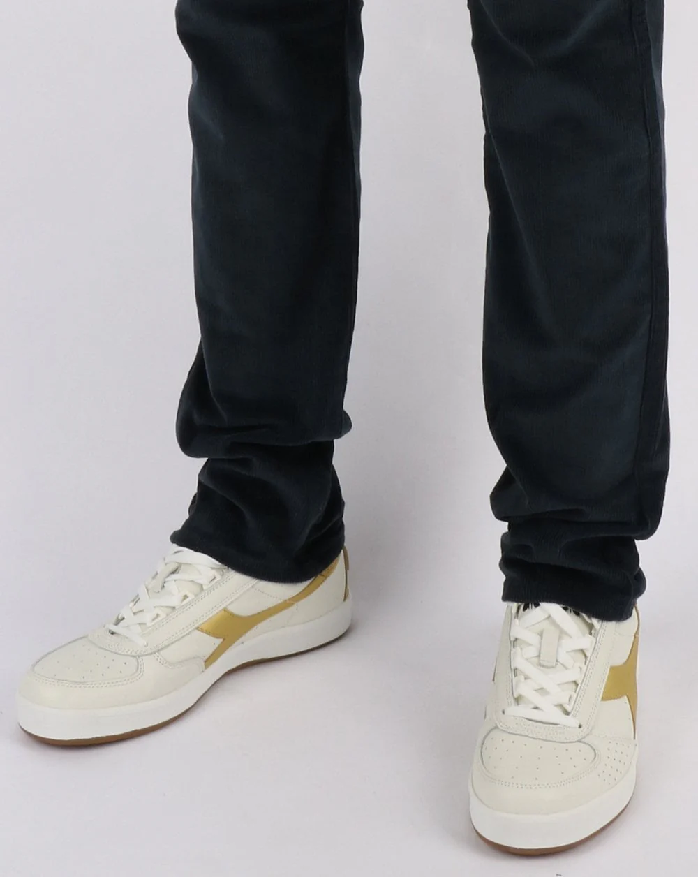 Farah Elm Stretch Cord True Navy - Image 2