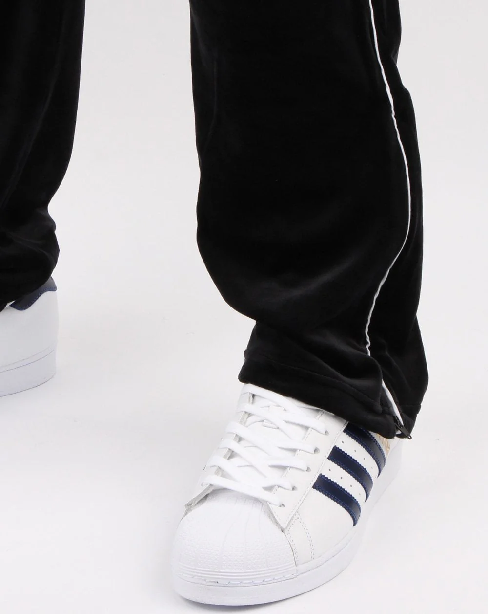 Fila Vintage Cyrus Velour Track Pants Black - Image 3