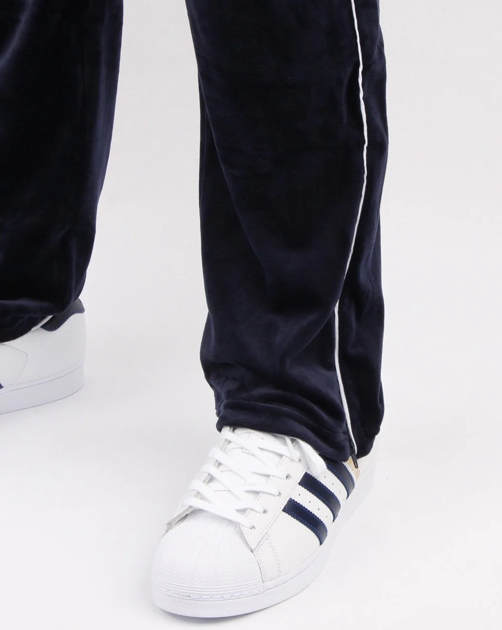 Fila Vintage Cyrus Velour Track Pants Navy - Image 3