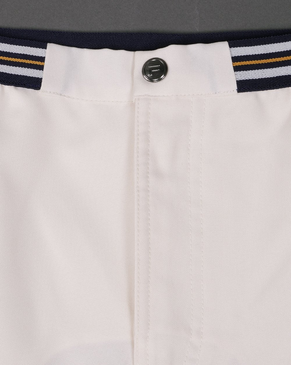 Fila Vintage High Tide 4 Shorts Off White - Image 2