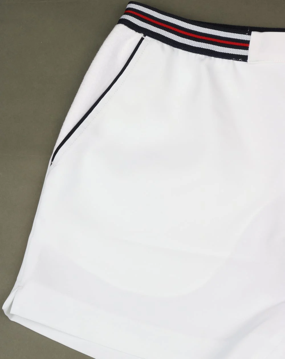Fila Vintage High Tide 4 Shorts White - Image 4