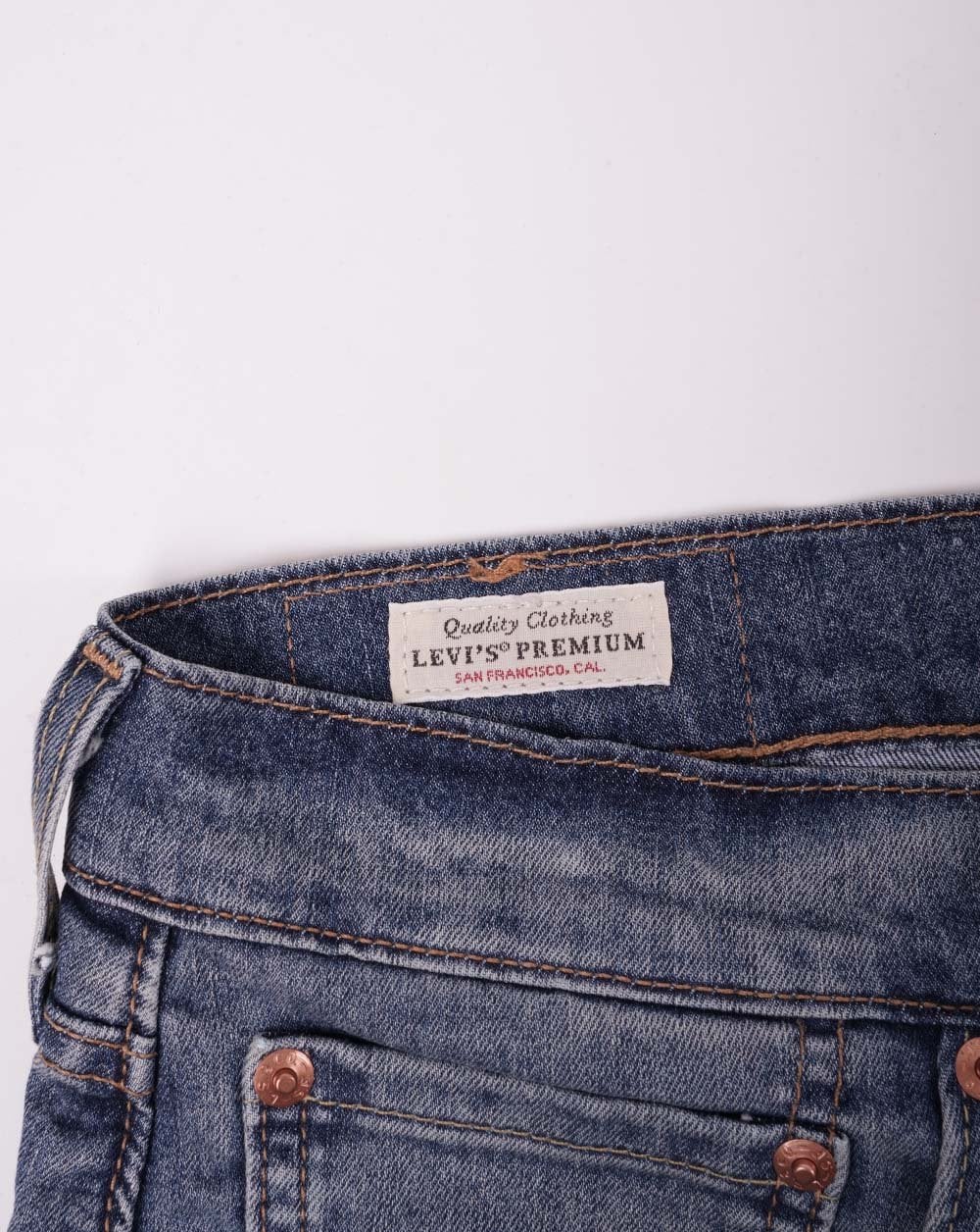 Levi's 405 Standard Short Dark Indigo Wash - Image 2
