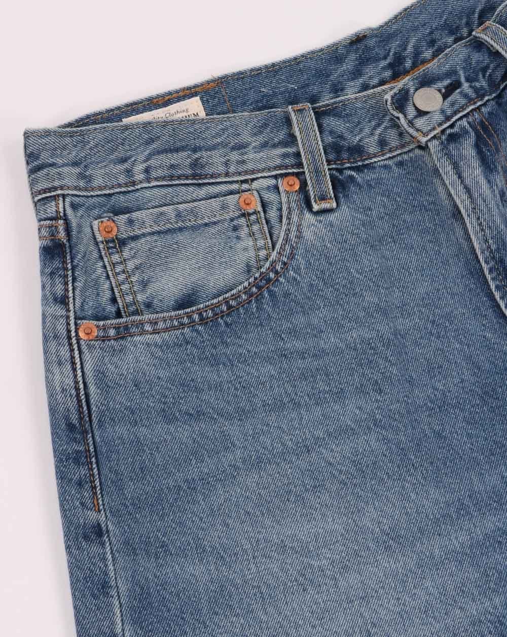 Levi's 551z Authentic Straight Jeans Boot Boogie in Medium Indigo - Image 2
