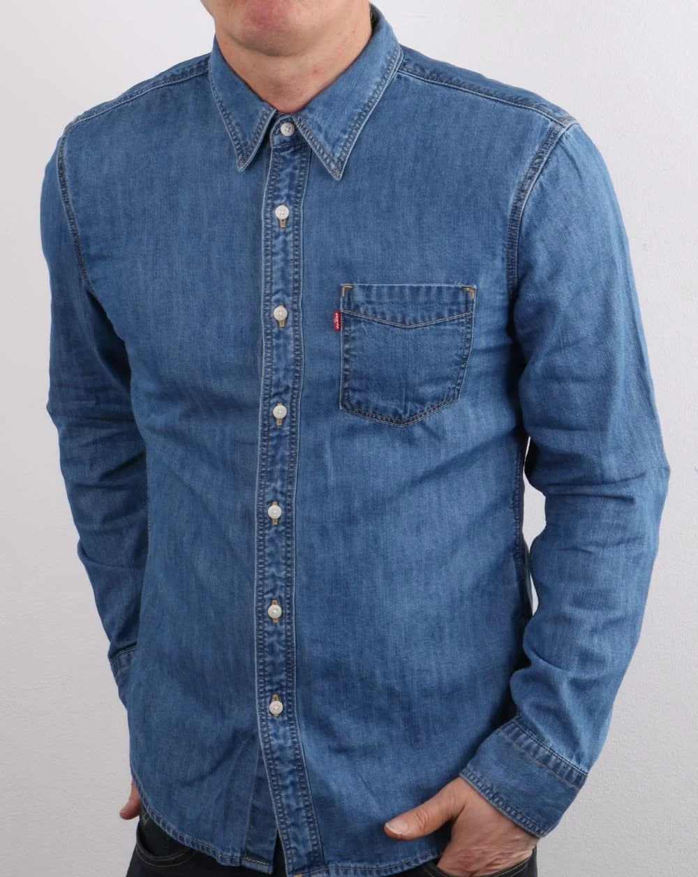 Levis Sunset Pocket Slim Shirt Mid Worn - Image 4