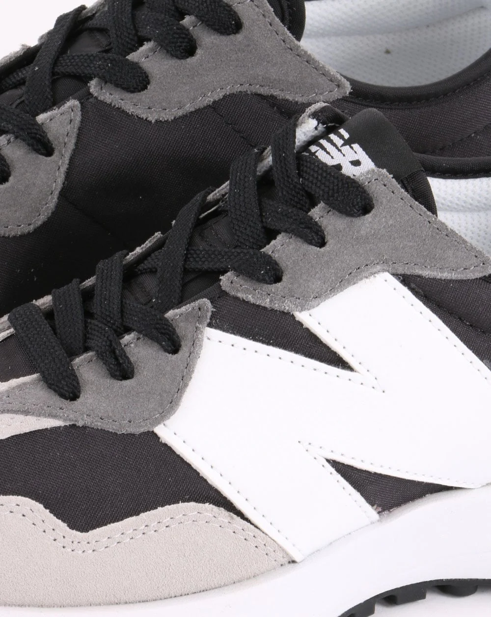 New Balance 327 Trainer Black/Grey - Image 4