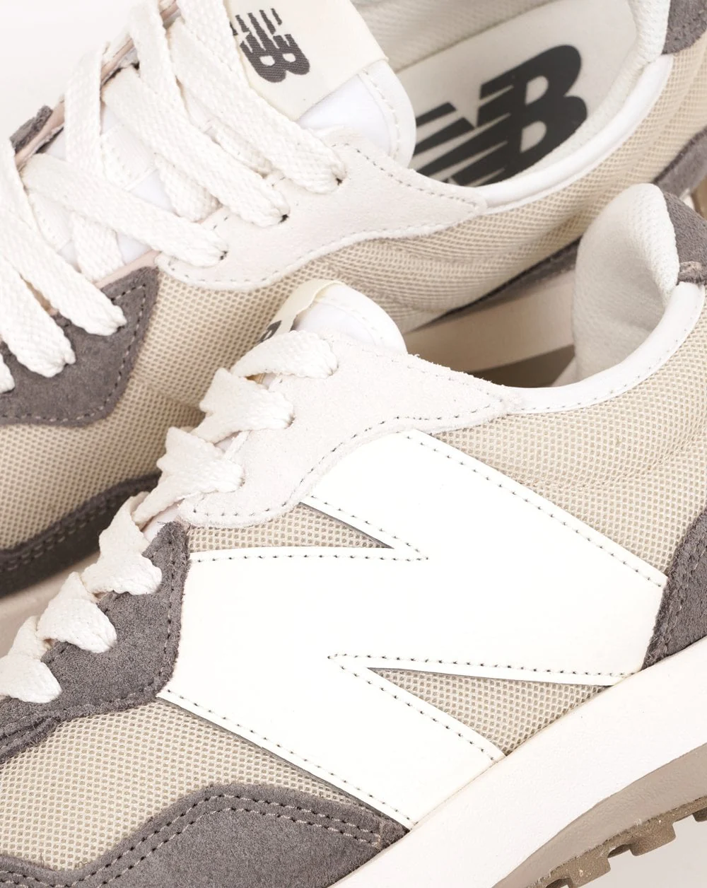 New Balance 327 Trainers Castlerock/White - Image 3