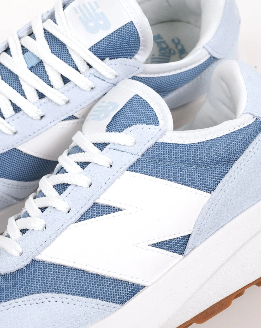 New Balance 370 Trainers Ice Blue - Image 3