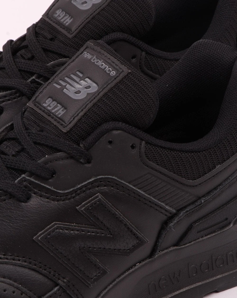 New Balance 997 Leather Trainers Black - Image 4