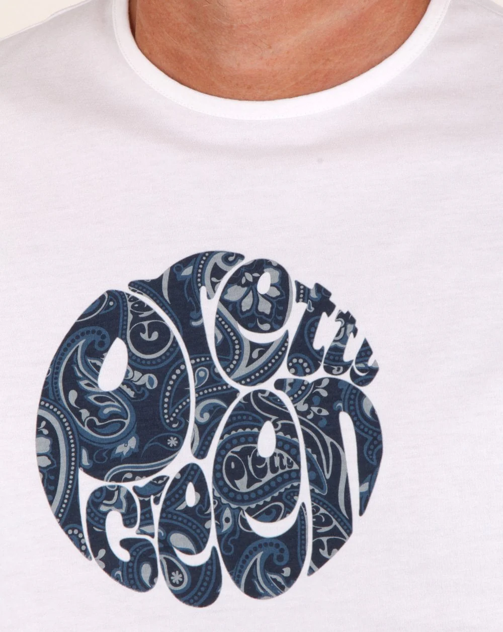 Pretty Green Thornley Paisley Logo T Shirt White/navy - Image 2