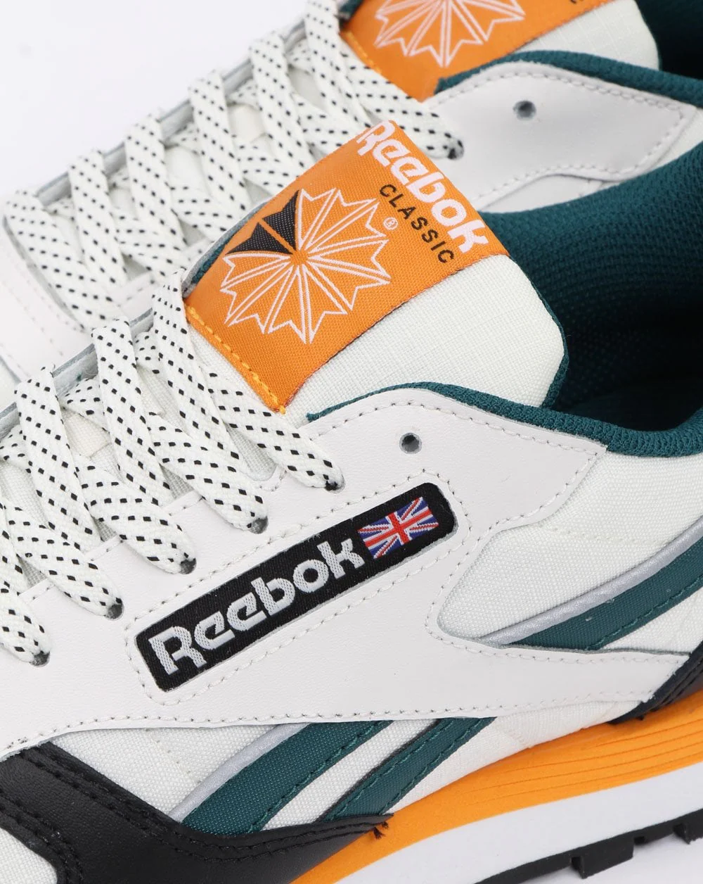 Reebok Classic Leather Trainers Chalk/Black/Gold - Image 3