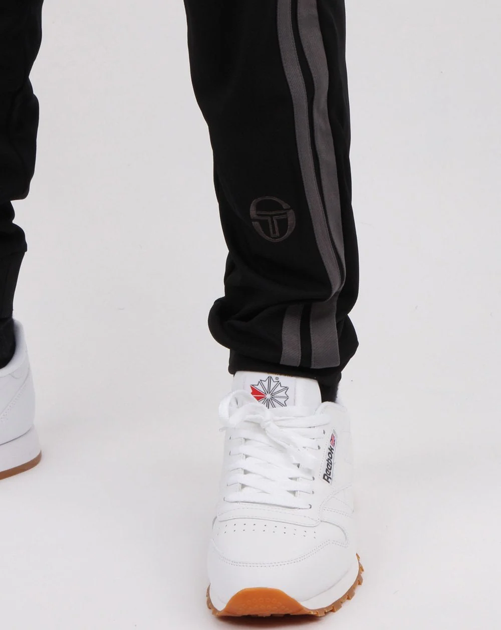 Sergio Tacchini Masters Track Bottoms Black/grey - Image 3