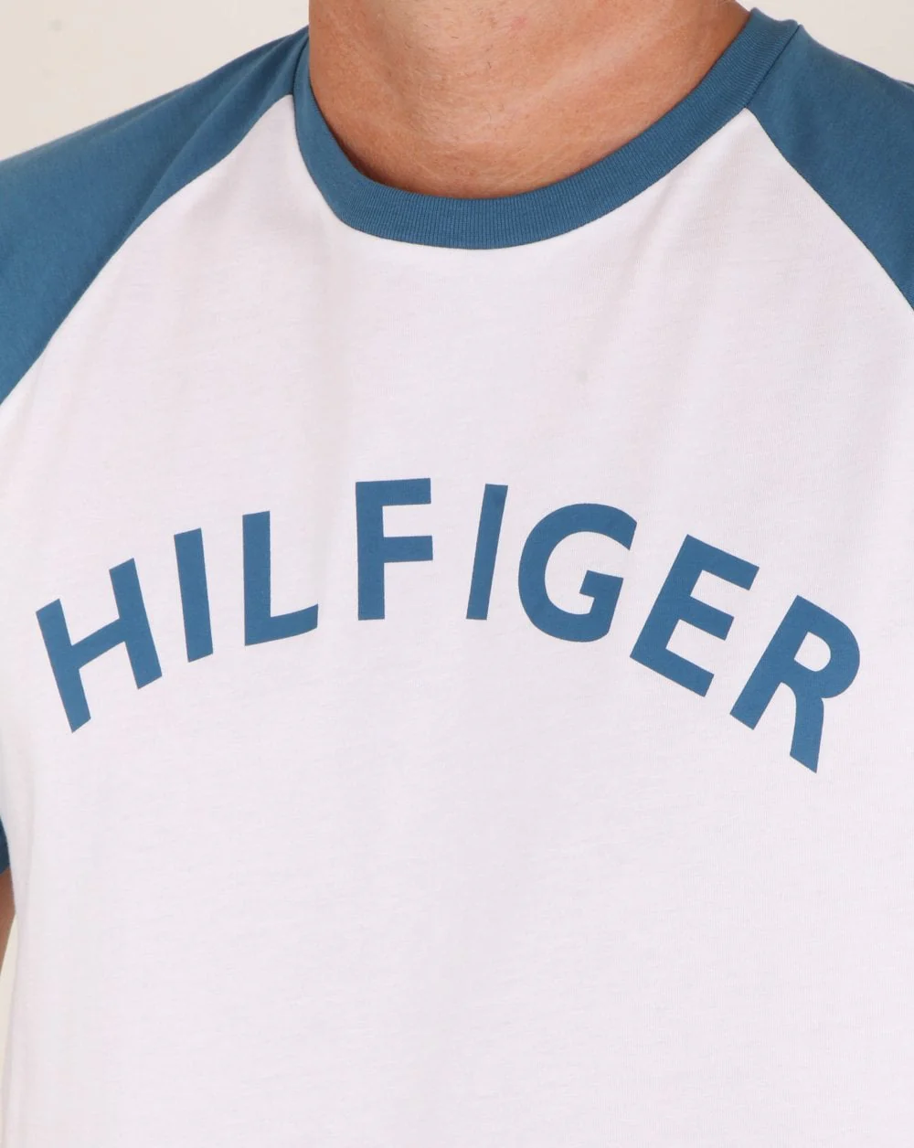 Tommy Hilfiger Raglan Logo T Shirt Blue - Image 2