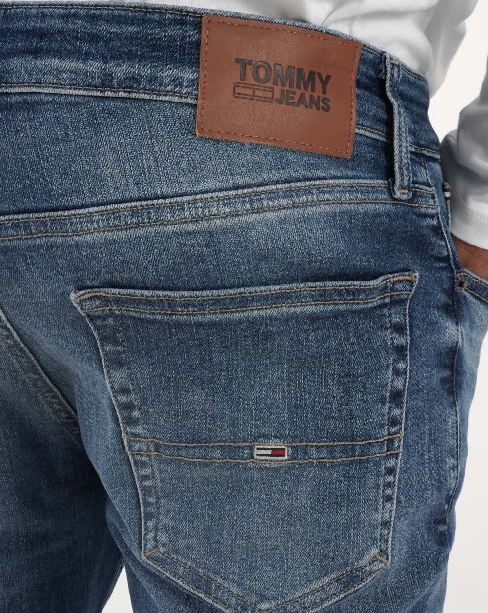 Tommy Jeans Austin Slim Tapered Jeans Denim Medium - Image 4