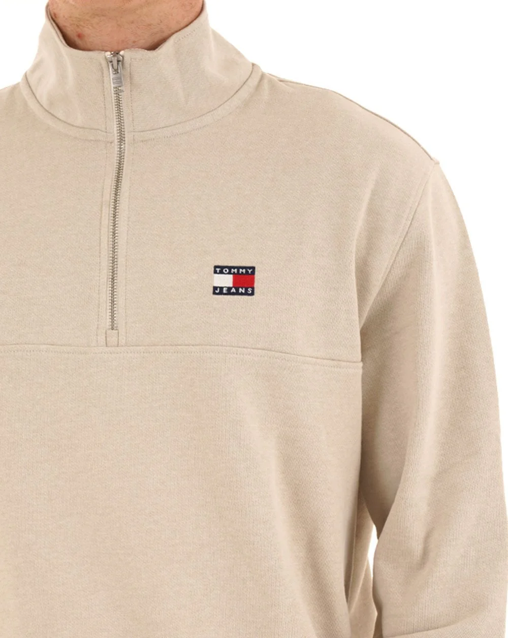 Tommy Jeans Badge 1/4 Zip Sweater Ancient White - Image 2