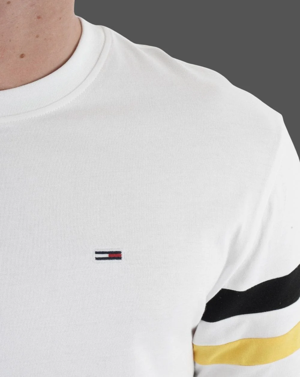 Tommy Jeans Contrast Stripe Classic T-shirt White - Image 2