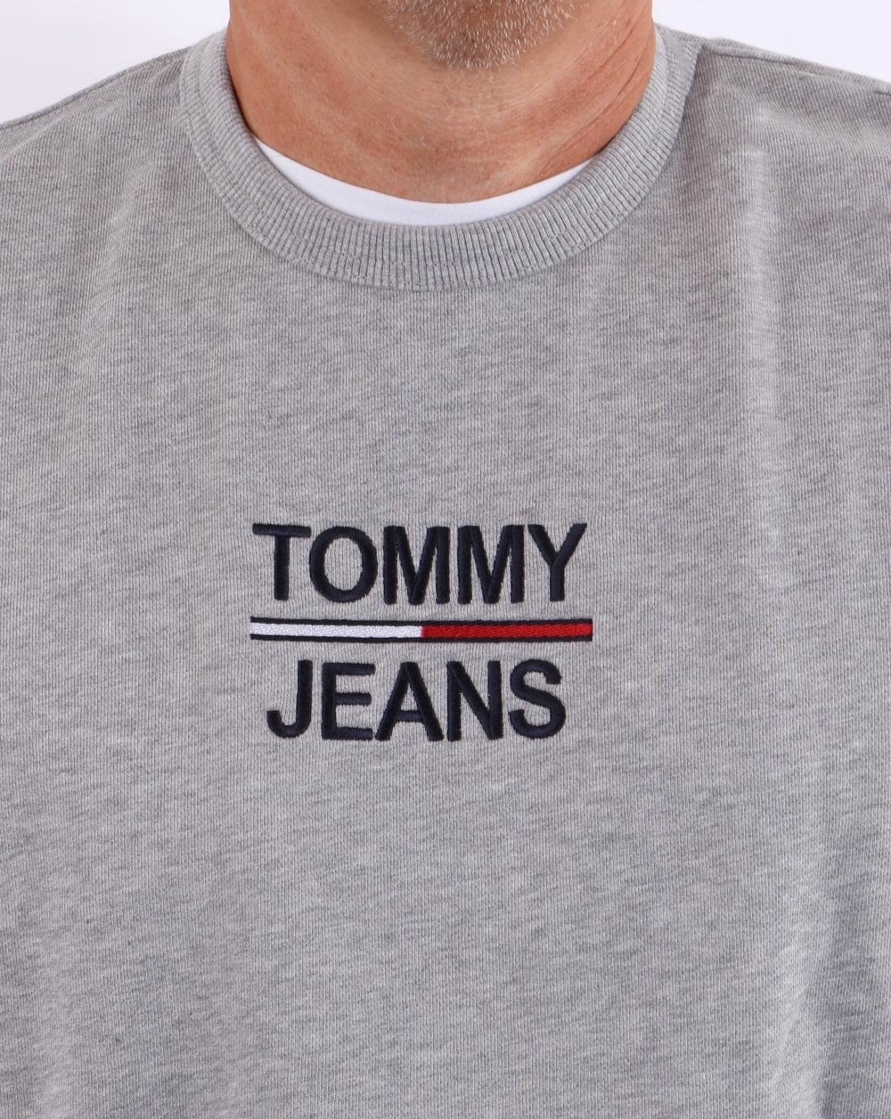 Tommy Jeans Essential Crew Neck Sweatshirt Light Grey Heather - Image 2