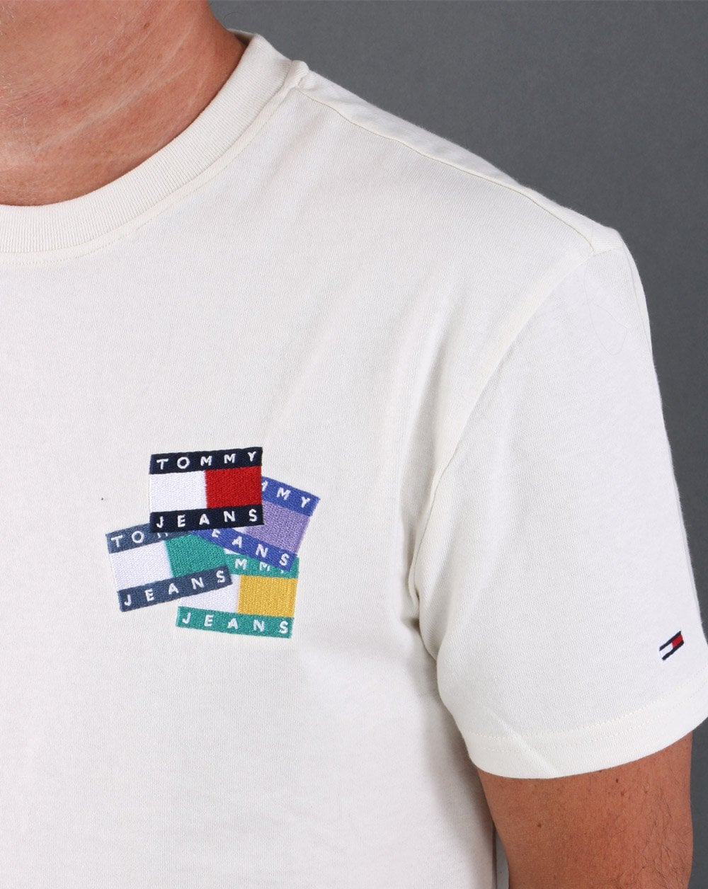 Tommy Jeans Flag Badge T-shirt Ivory - Image 2