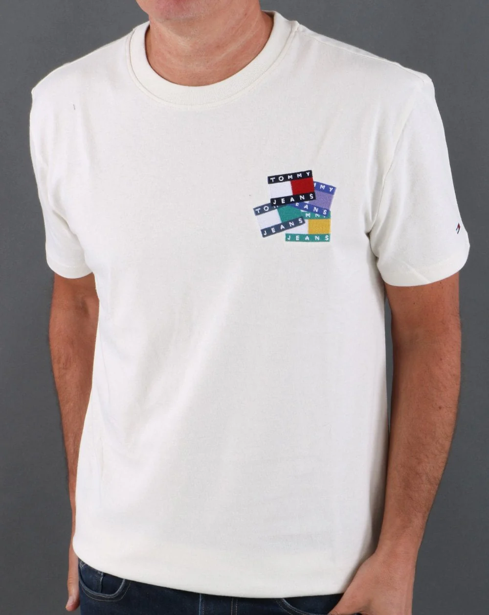 Tommy Jeans Flag Badge T-shirt Ivory - Image 4