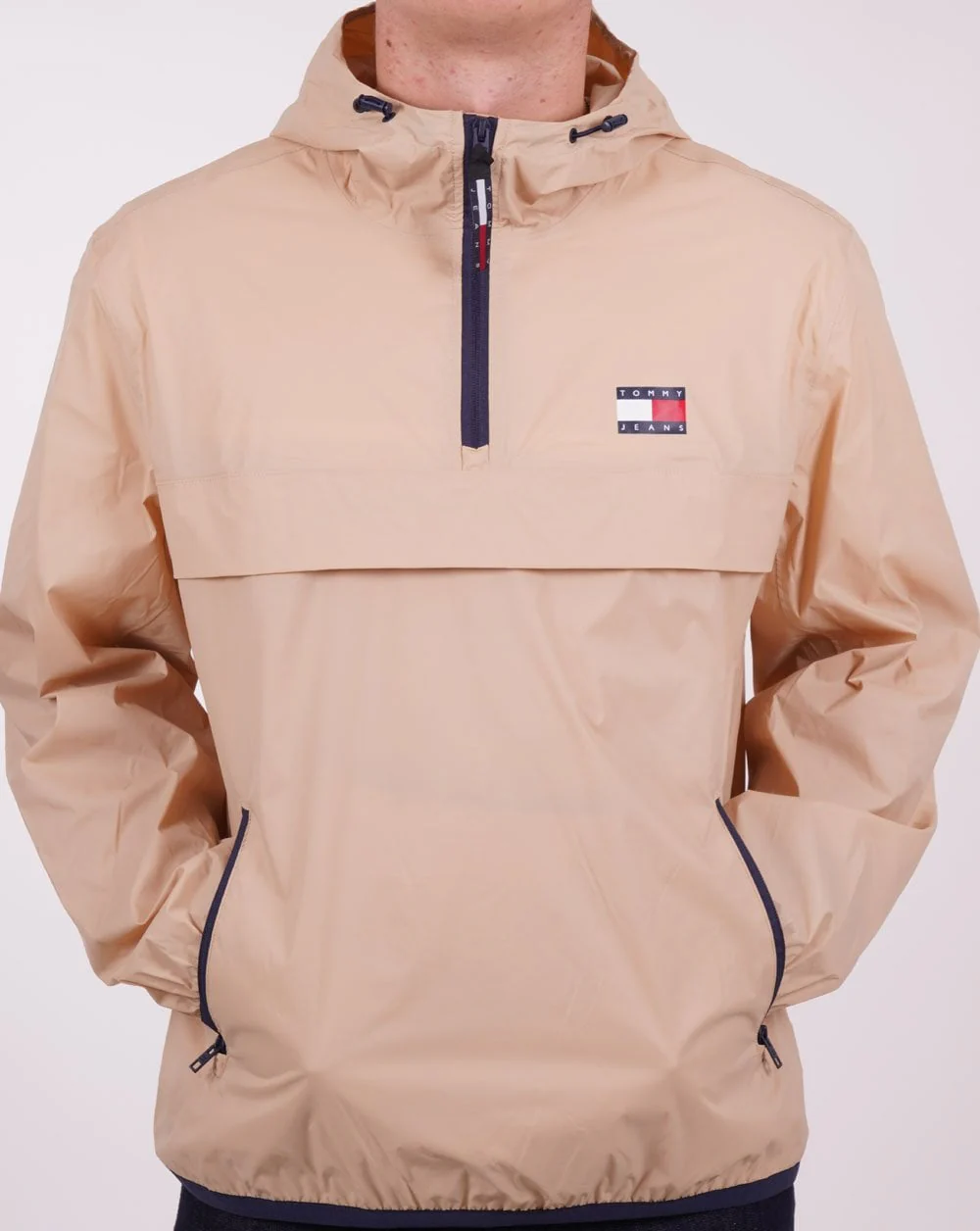 Tommy Jeans Packable Popover Chicago Windbreaker Sand - Image 3