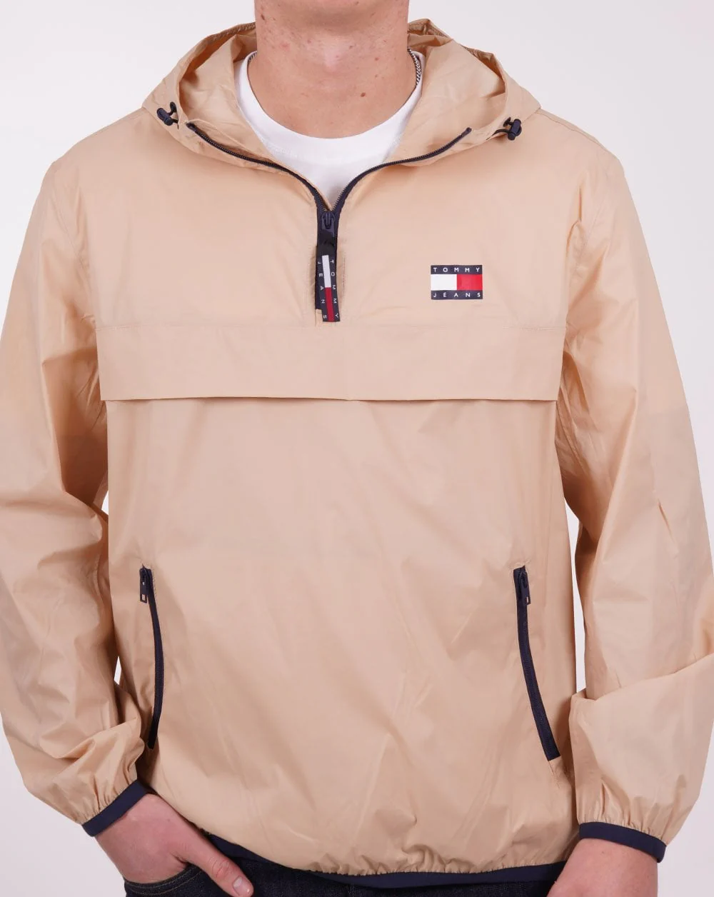 Tommy Jeans Packable Popover Chicago Windbreaker Sand - Image 5