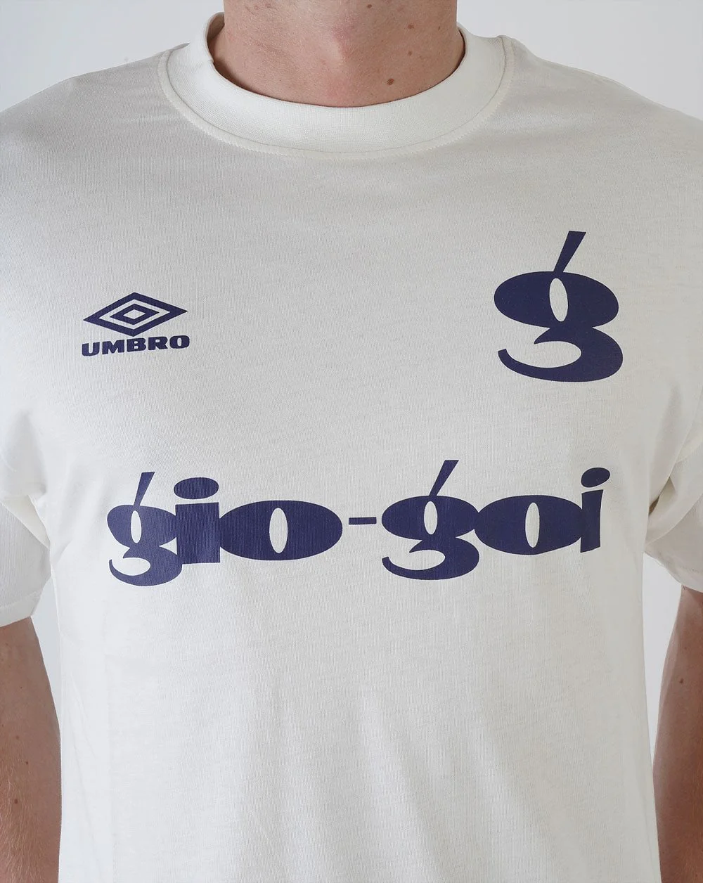 Umbro X Gio Goi Logo T-shirt Off White/Navy Blue - Image 2